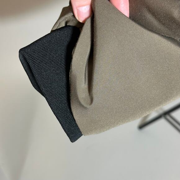 G.H. Bass Co. Brown Quilted Puffer Coat Jacket Hooded Zip Up Womens Size Medium - Picture 5 of 11